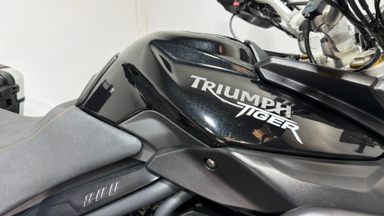 Triumph Tiger 800 (12MY)